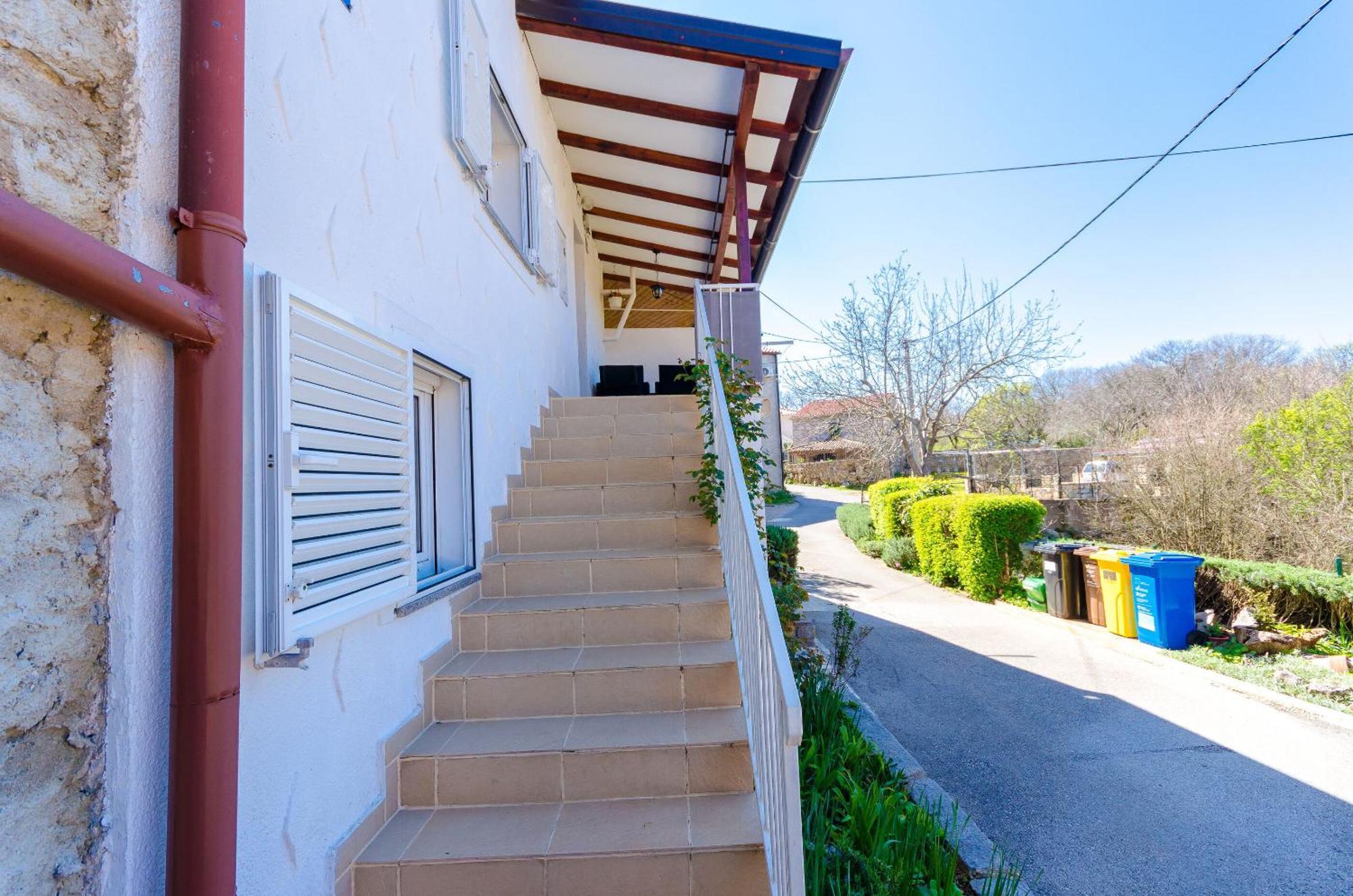 Holiday Home Ana- With Pool Kornić エクステリア 写真