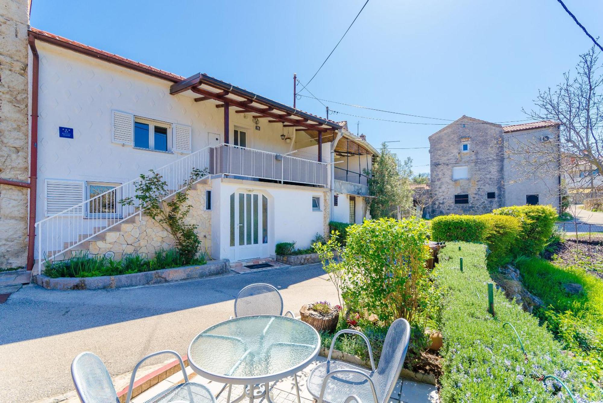 Holiday Home Ana- With Pool Kornić エクステリア 写真