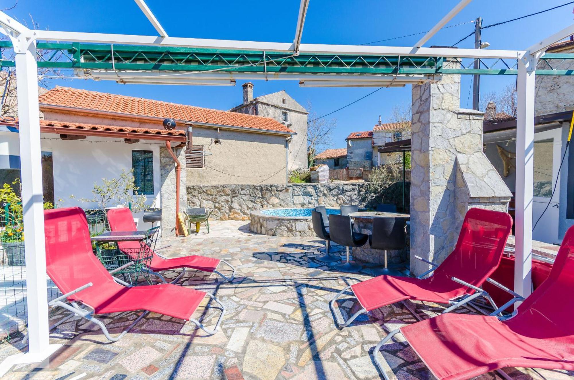 Holiday Home Ana- With Pool Kornić エクステリア 写真